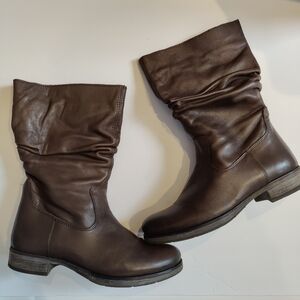 TARA M. Women's Upton Leather Boots